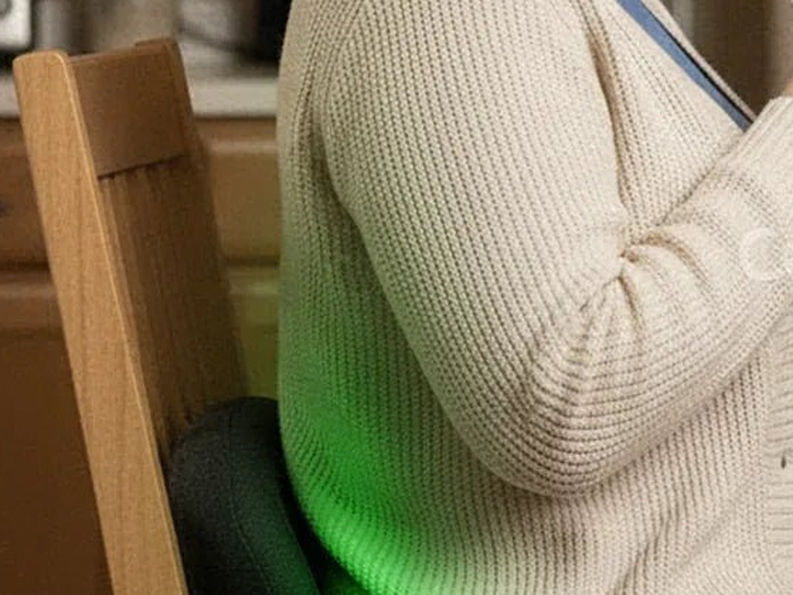 Cushiva cushion used on a desk chair