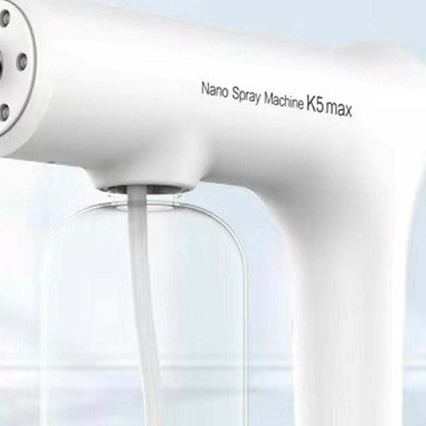 Freskoa compact handheld nanomist device
