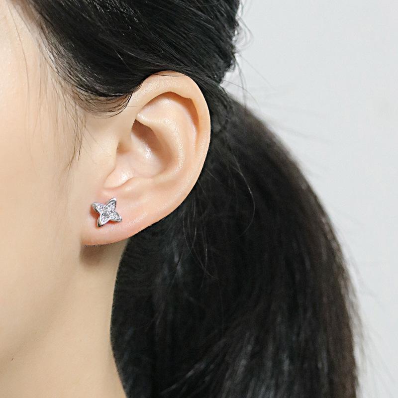 Four Leaves Clover Stud Earrings Shineofidamond