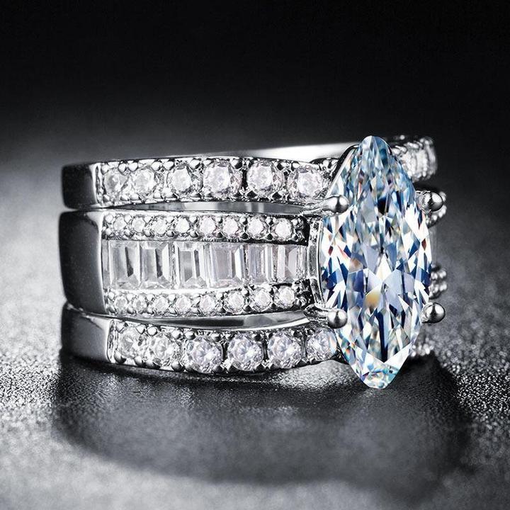 Highly Recommended! | Amazing Marquise Cut 3 Band Bridal Set hot