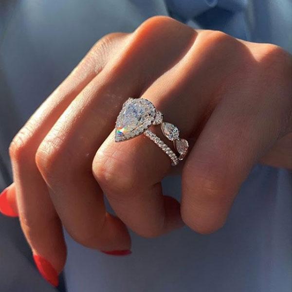 Pear Cut Engagement Ring & Heart-Shaped Wedding Band Sets Shineofdiamond