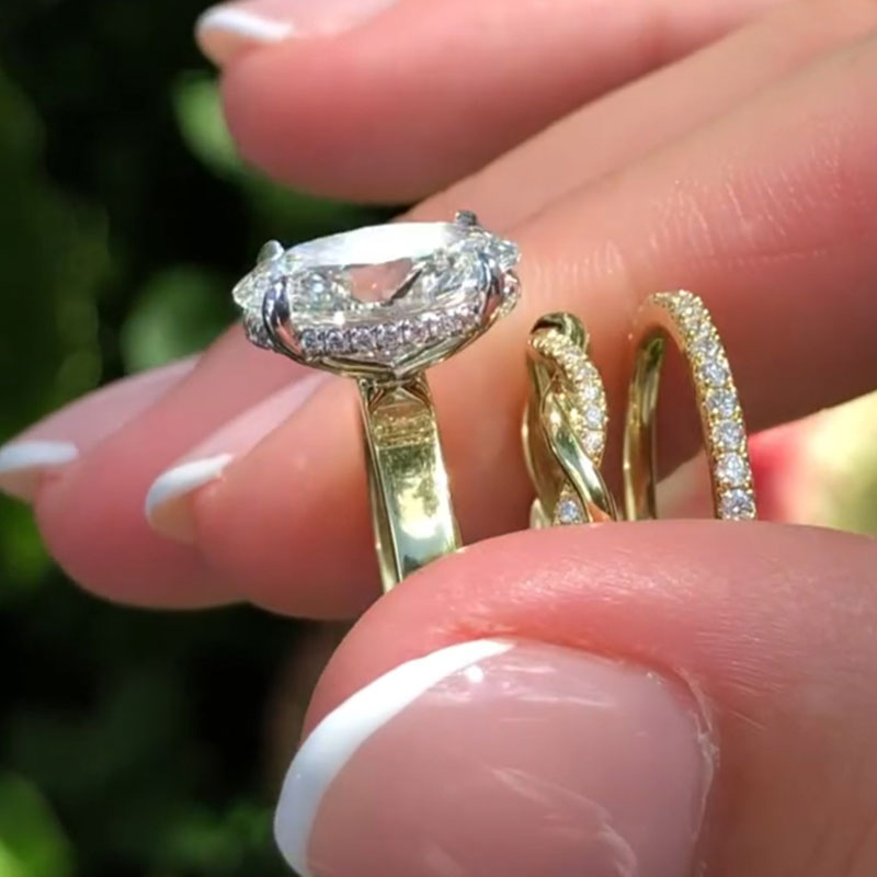 Gorgeous 3 Pcs Oval Cut Sterling Silver Bridal Set Shine of Diamond