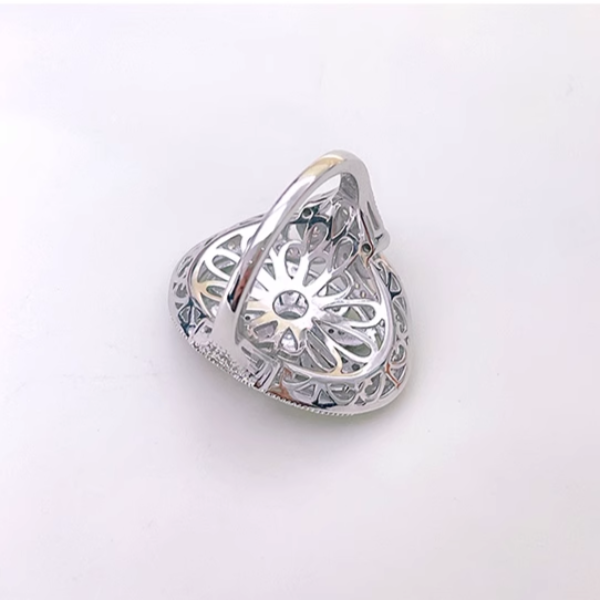 Vintage Daisy Design Luxury Ring in Sterling Silver Shineofdiamond