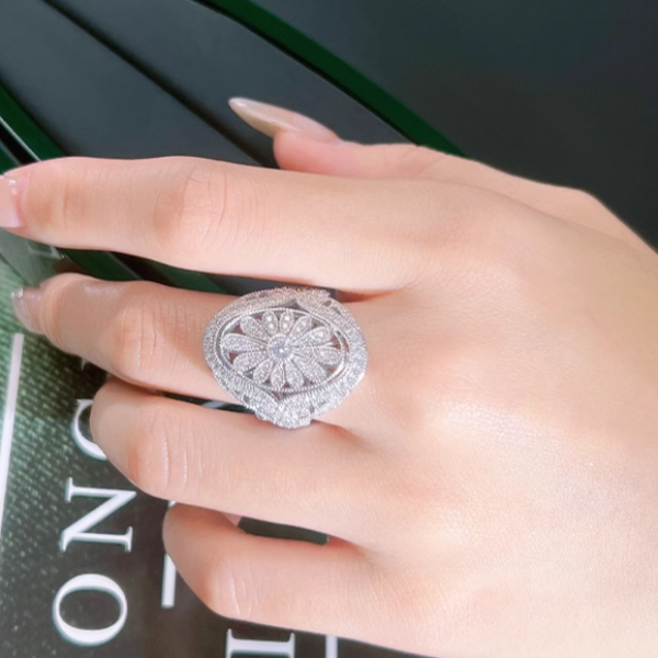 Vintage Daisy Design Luxury Ring in Sterling Silver Shineofdiamond