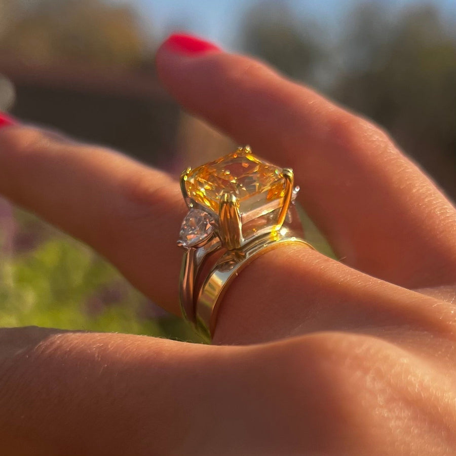 Stunning Yellow Radiant Cut 2 Pcs Bridal Set shine