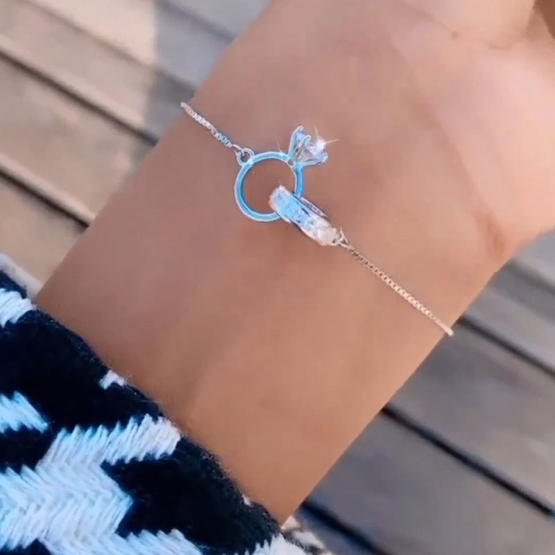 Unique Design Interlocking Rings Bracelet shine of diamond