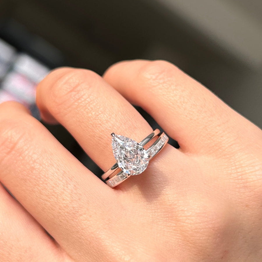 2PCS Exquisite Pear Cut Sterling Silver Bridal Set shine of diamond
