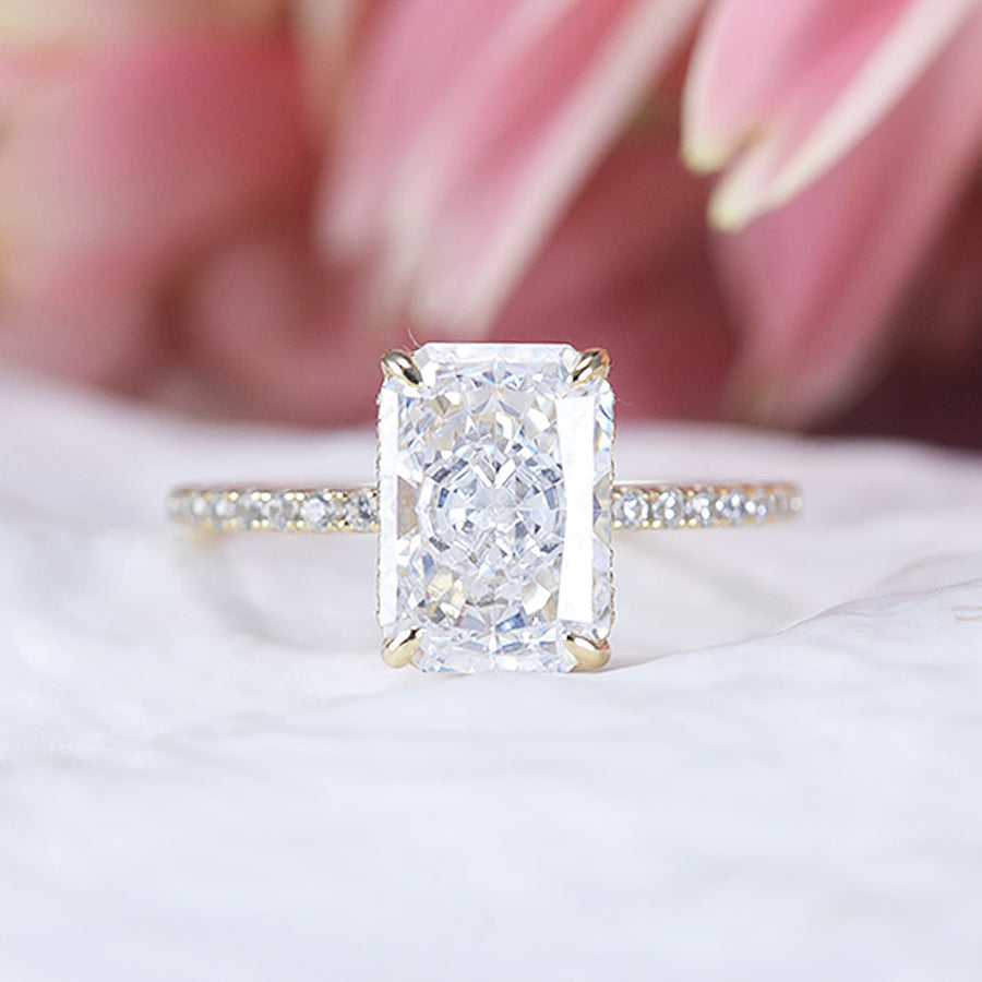 Exquisite Radiant Cut Ring Set with Clover Design Band Shine of Diamond