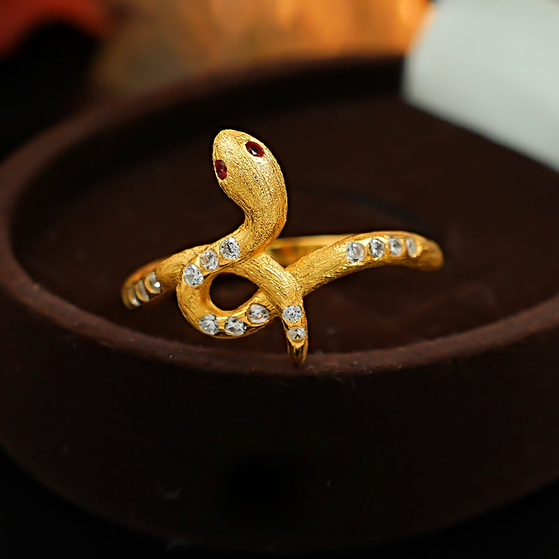 Unique Snake Design Silver Ring Shine of Diamond