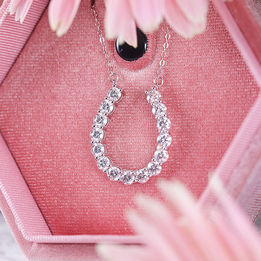Elegant U-design Moissanite Pendant Necklace Shine of Diamond