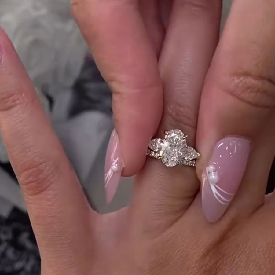 2 Pcs Elegant Oval Cut Golden Tone Bridal Set shine of diamond