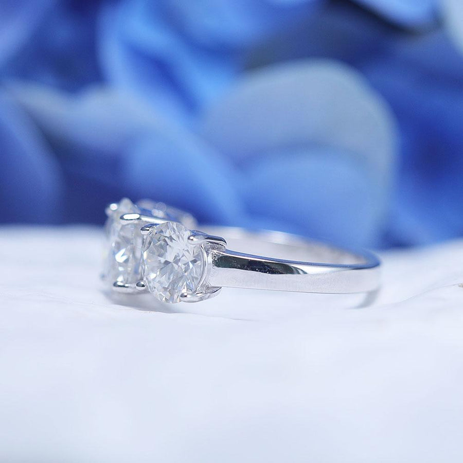ShineofDiamond Classic Three Stone Round Cut Moissanite Ring Shine of Diamond