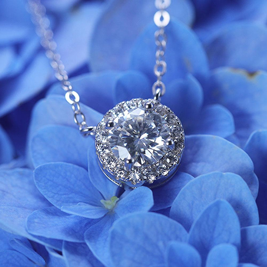 Classic 1.0 CT Round Cut Halo Design Moissanite Necklace Shine of Diamond