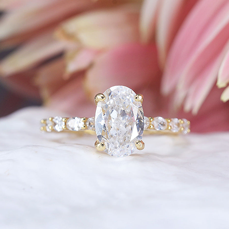 Gorgeous 2 Pcs Oval Cut Sterling Silver Ring Set Shine of Diamond