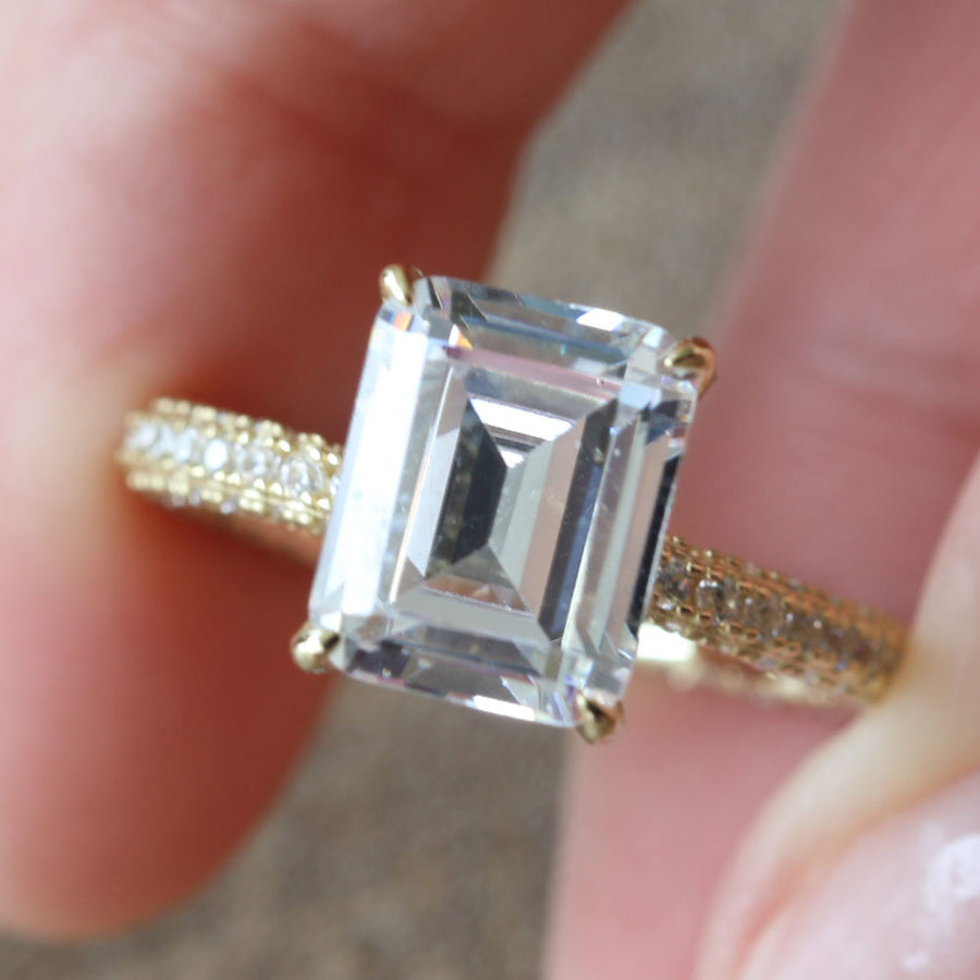 Emerald Cut Bridal Set Shine of Diamond