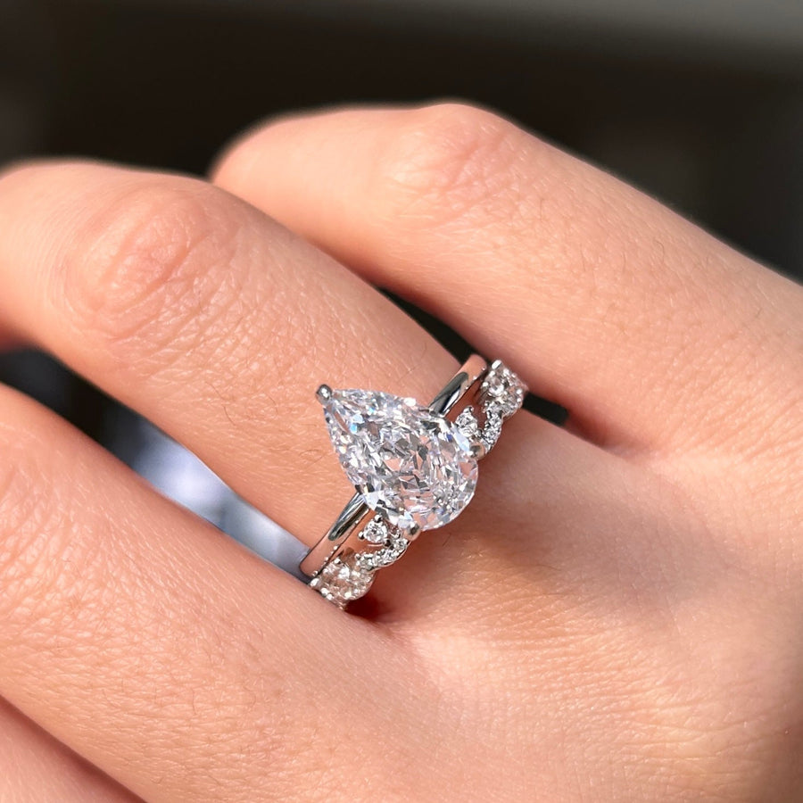 Vintage Design Pear Cut Sterling Silver Bridal Set shine of diamond