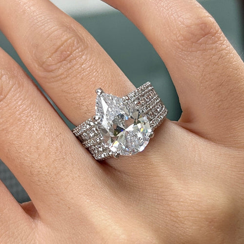 Size 7.5 | Stunning 9.0CT Pear Cut Engagement Ring in Widen Band Shineofdiamond
