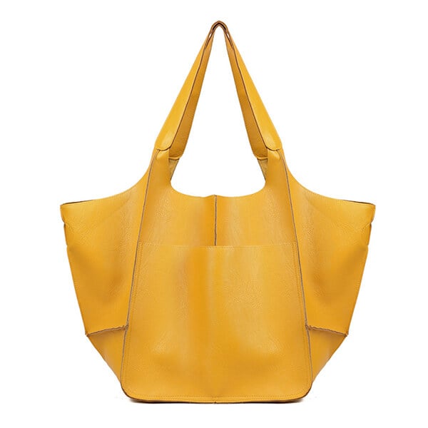 Ruth™ | Leather Bag with Timeless Charm