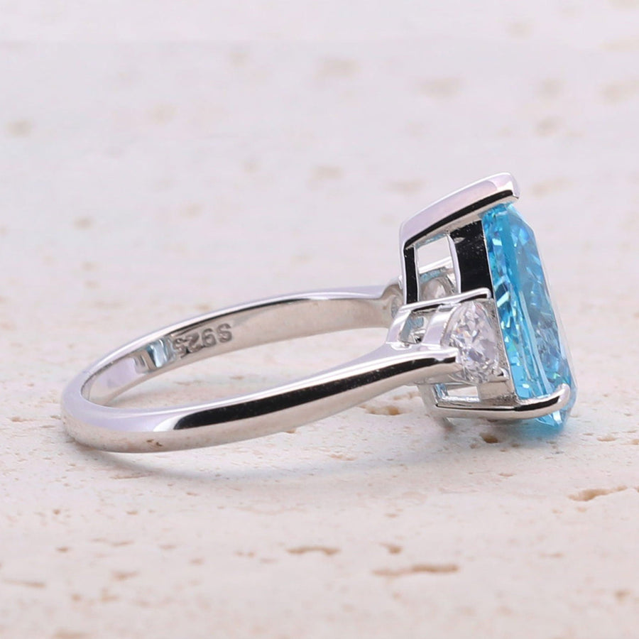 4.0ct Pear Cut Blue Gemstone Engagement Ring shine of diamond