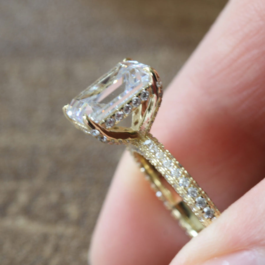 Emerald Cut Bridal Set Shine of Diamond