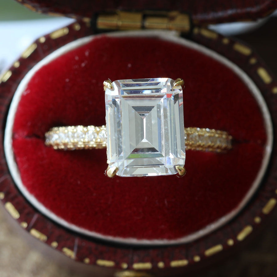 Emerald Cut Bridal Set Shine of Diamond