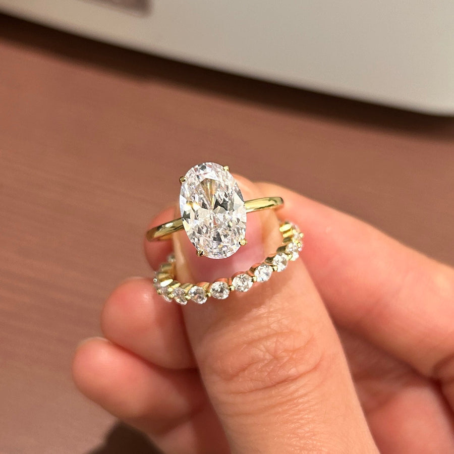 2 Pcs Oval Cut Sterling Silver Bridal Set shine of diamond