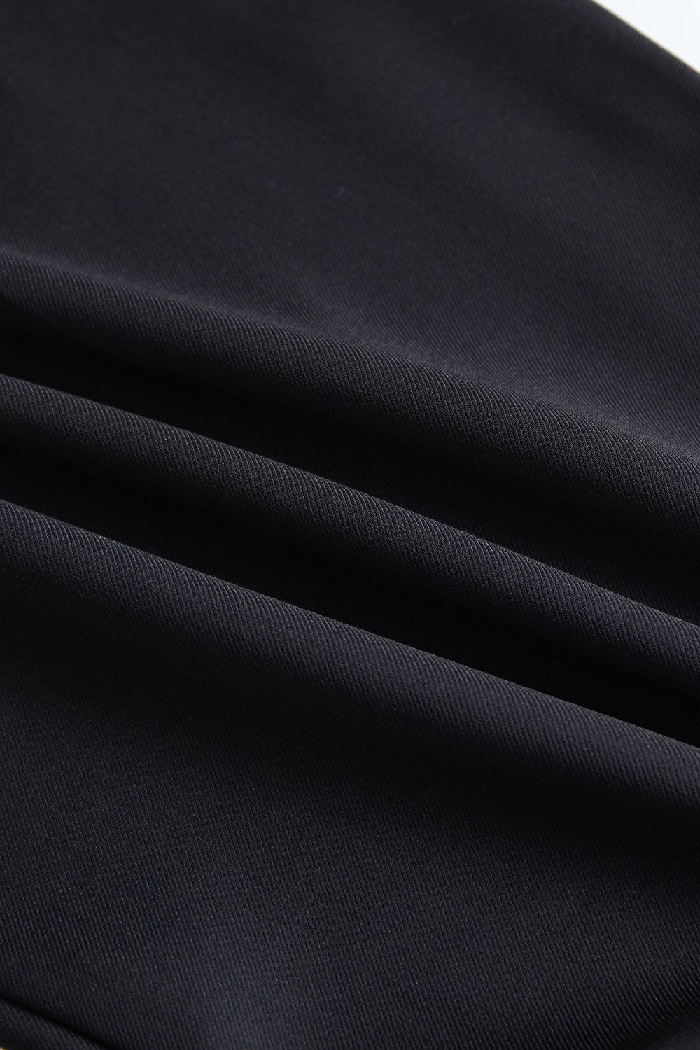 Classic High-Waisted Black Trousers with a Tailored Fit HWT