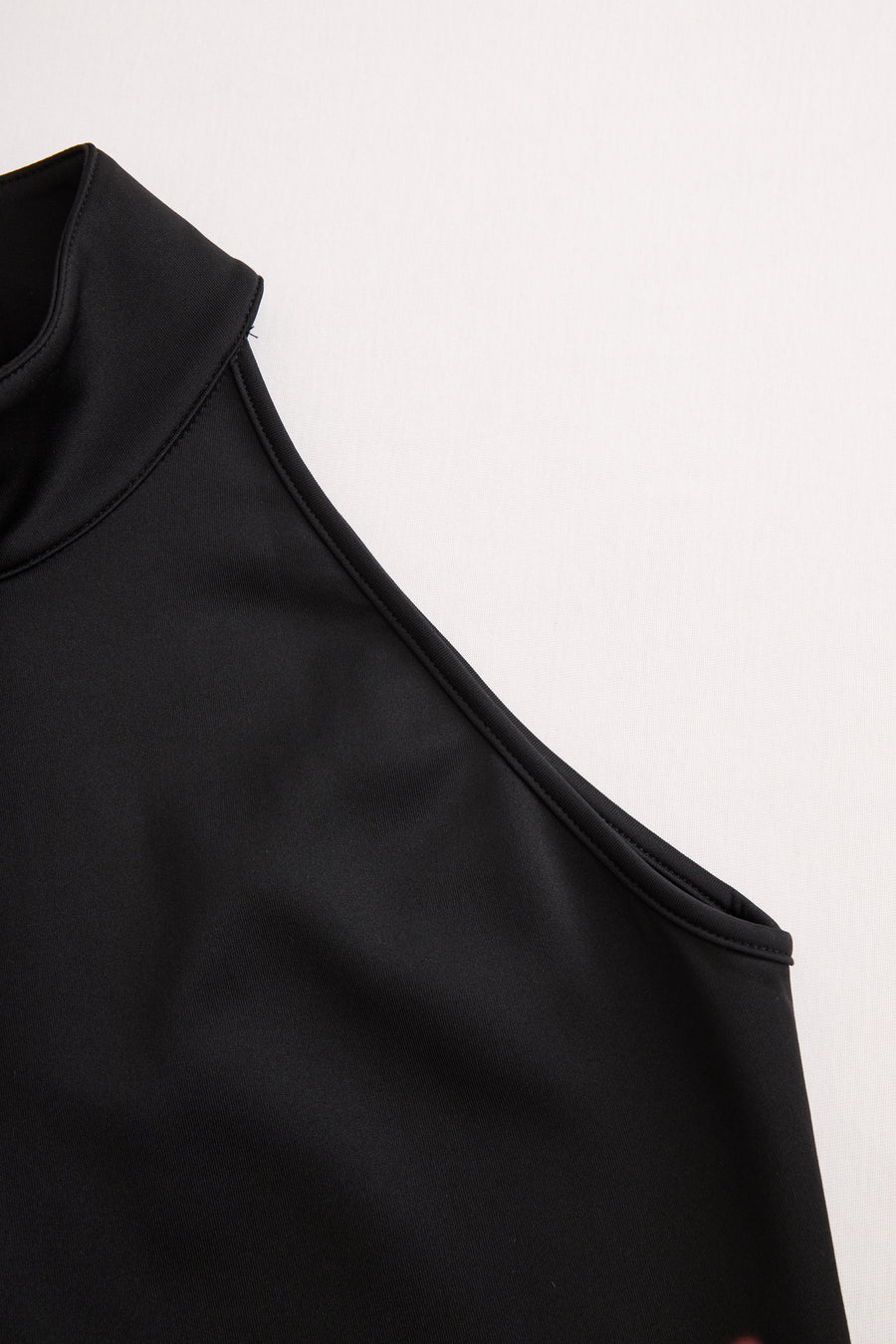 Elegant Black and White High Neck Midi Dress HWT