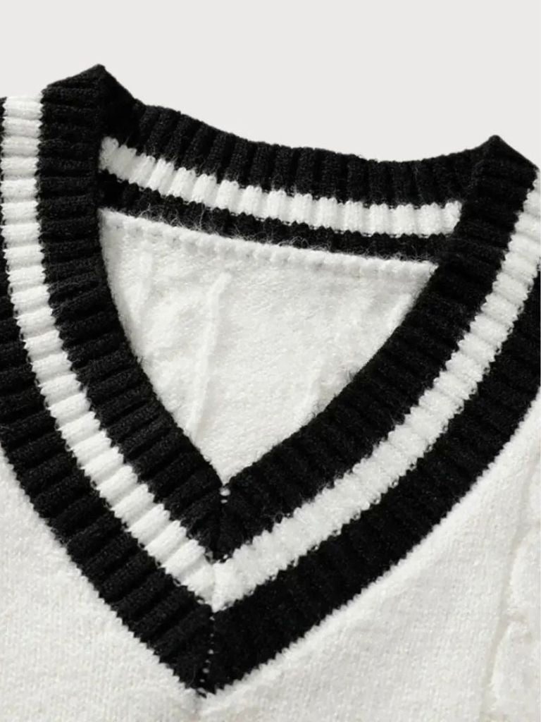 Minimalist V-Neck Sweater - CAAYWORLD CAAYWORLD