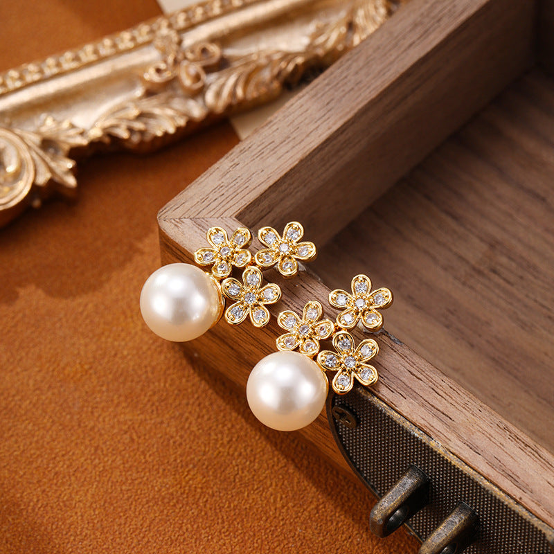 Sweet Flowers Pearl Design 18K Gold Plated Neckalce and Earrings Carly Jewelry