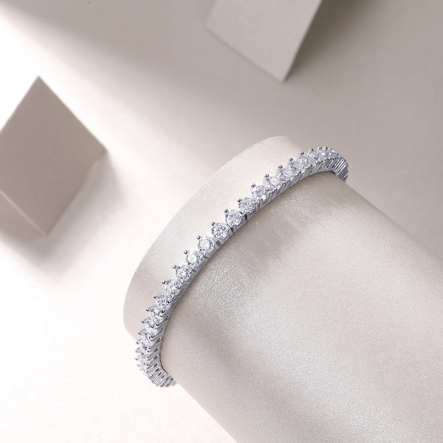Unique Design Round Cut Moissanite Sterling Silver Tennis Bracelet shine of diamond