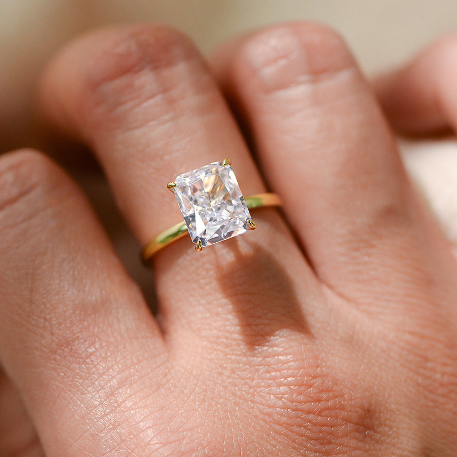 Stunning 4.0 CT Ice Cut Sterling SIiver Engagement Ring Shine of Diamond