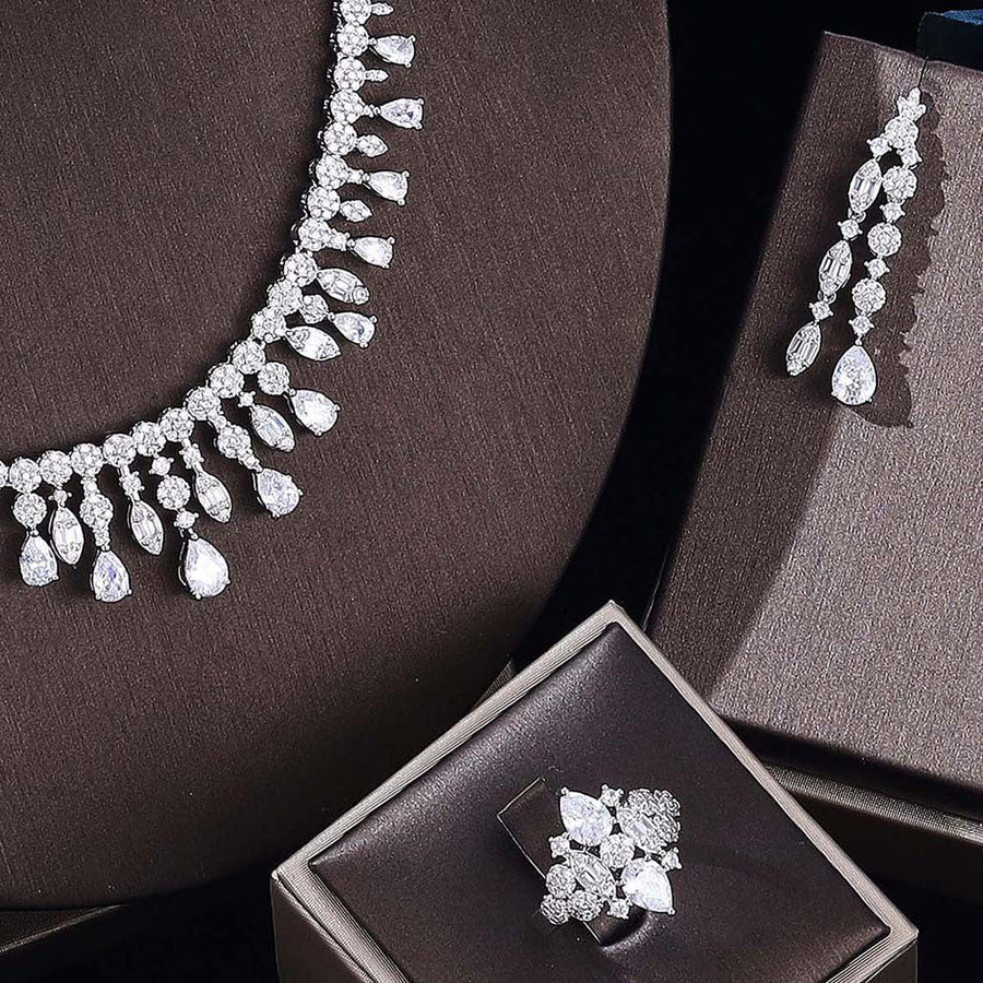 4 Pcs Luxury Sparkling Full Diamond Jewelry Set Shine of Diamond