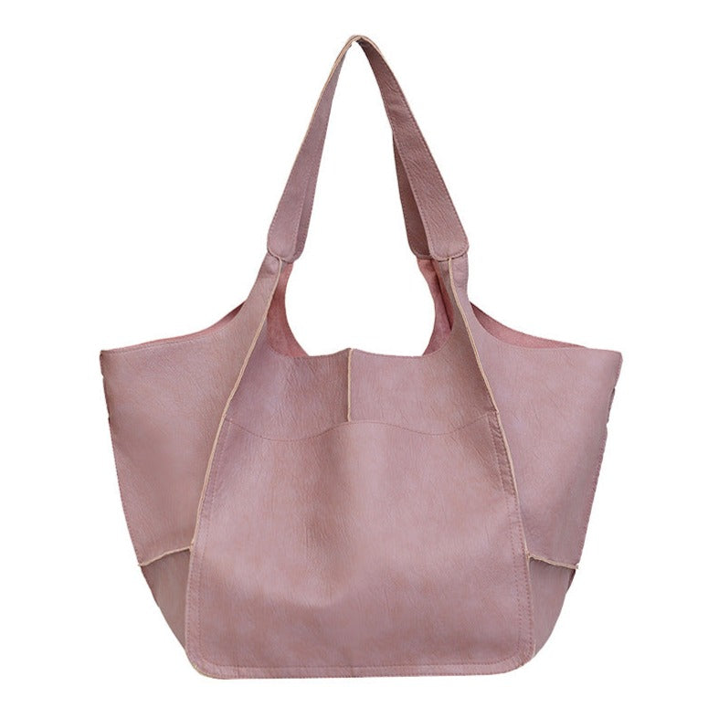 Ruth™ | Leather Bag with Timeless Charm