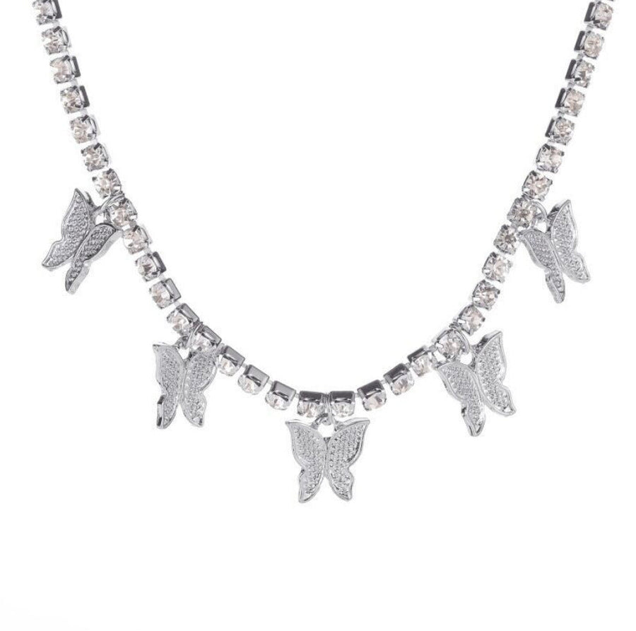 Stunning Butterfly Design Chic Necklace Shine of Diamond