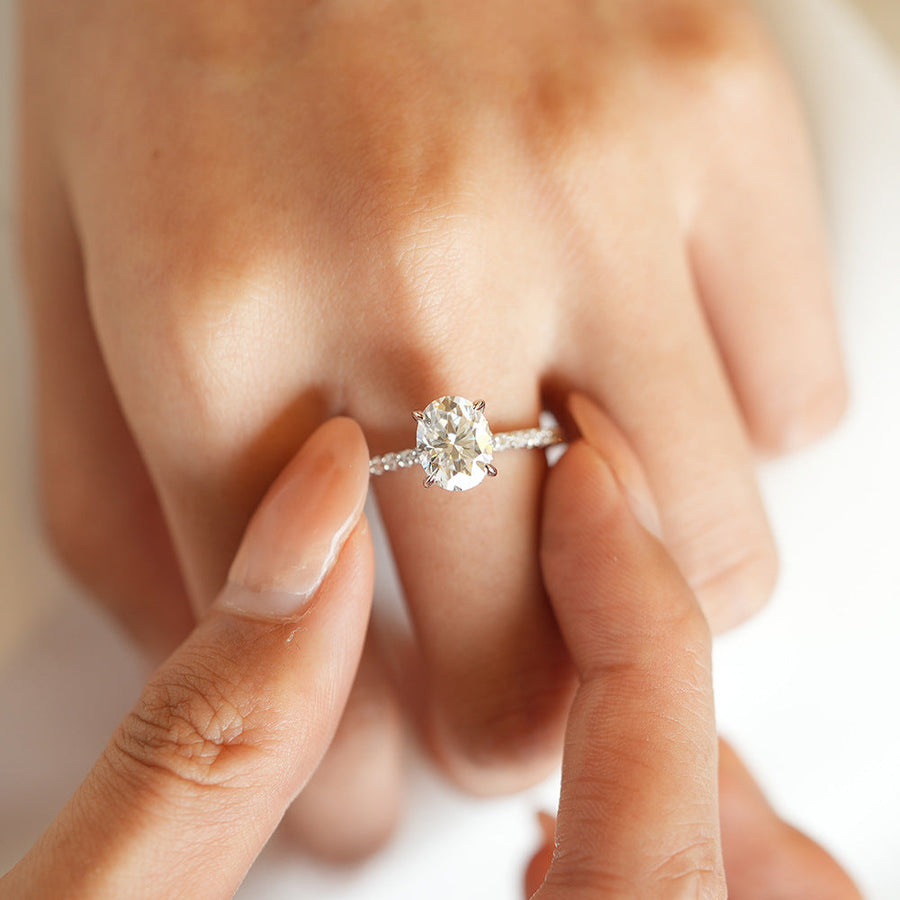 Classic Oval Moissanite Solitaire Engagement Ring in 925 Sterling Silver Shine of Diamond
