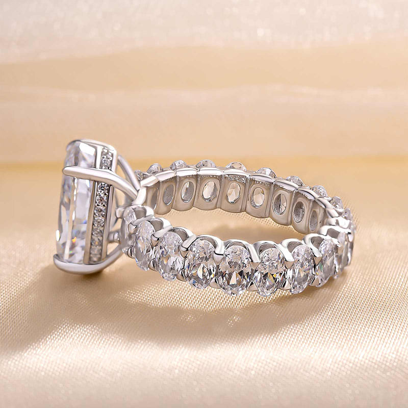 Stunning Oval Cut 4 Prong Engagement Ring In Sterling Silver shine of diamond
