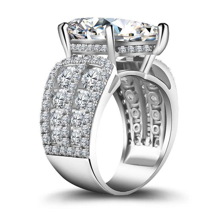 Recommended | Stunning 9.0CT Pear Cut Engagement Ring in Widen Band Shineofdiamond