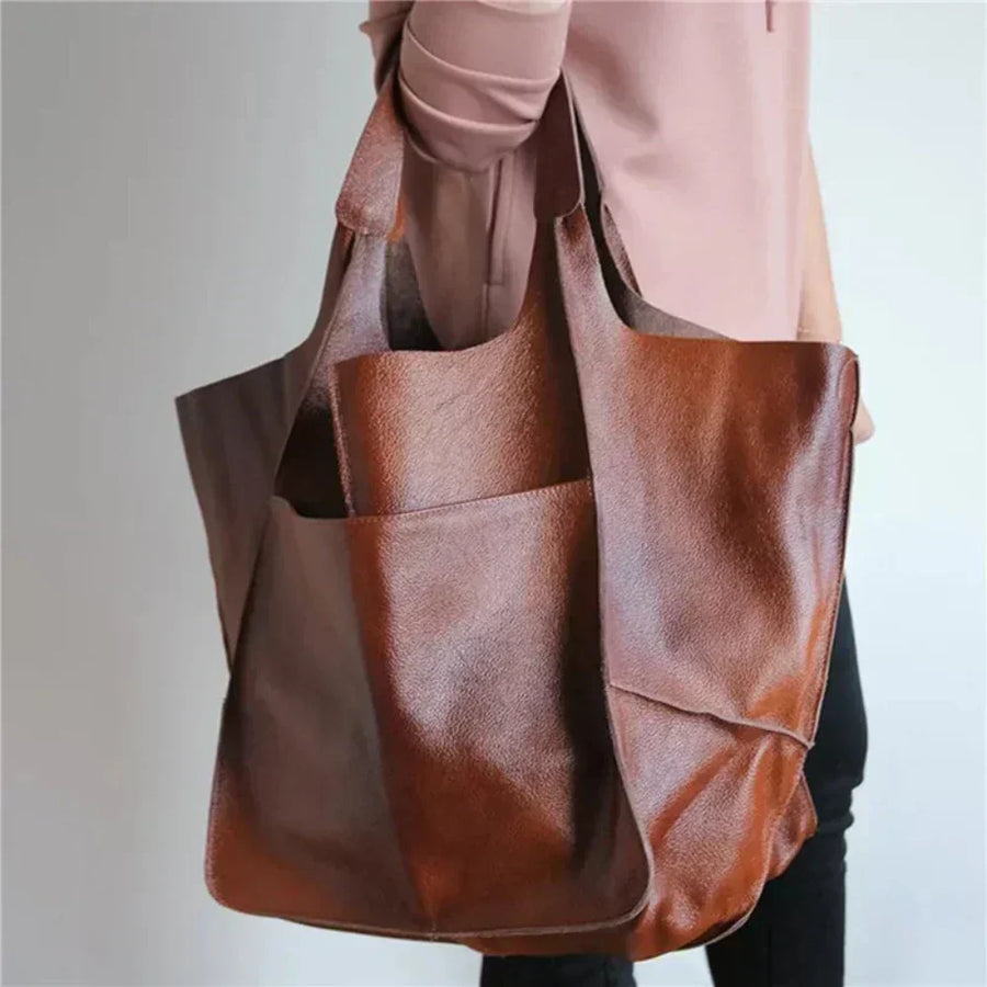 Ruth™ | Leather Bag with Timeless Charm