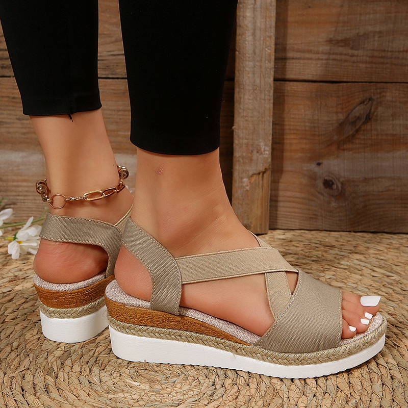 Rylee™ | Chic Crisscross Sandals