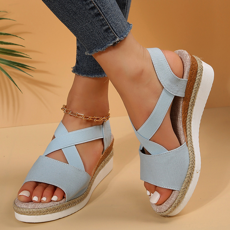 Rylee™ | Chic Crisscross Sandals