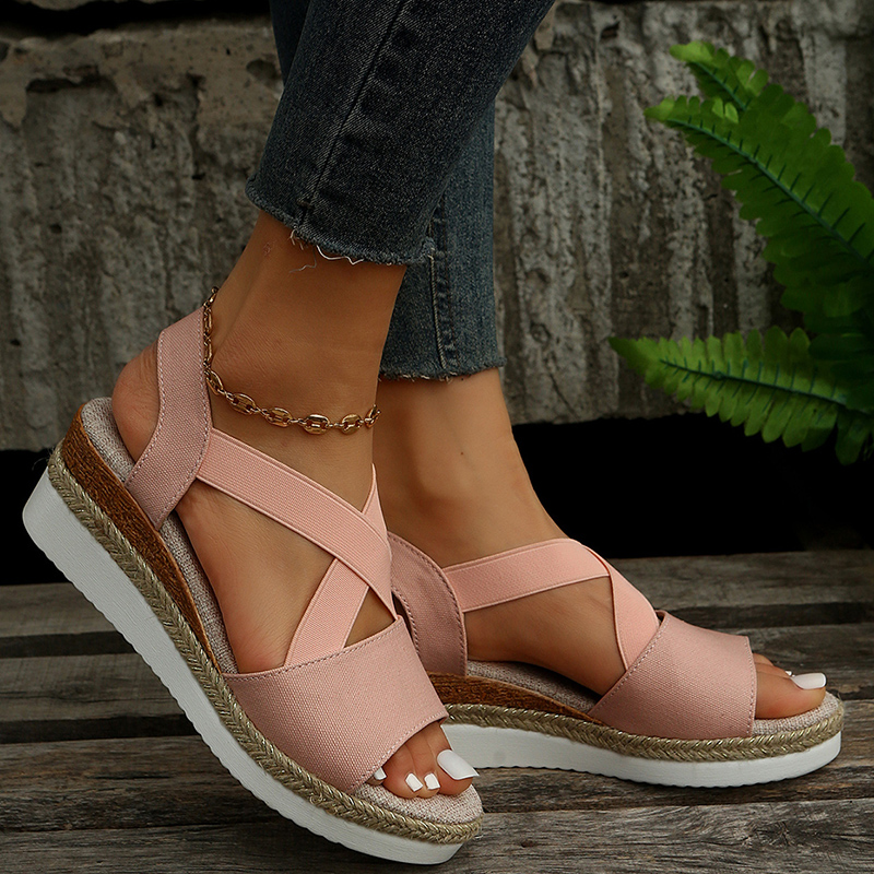 Rylee™ | Chic Crisscross Sandals