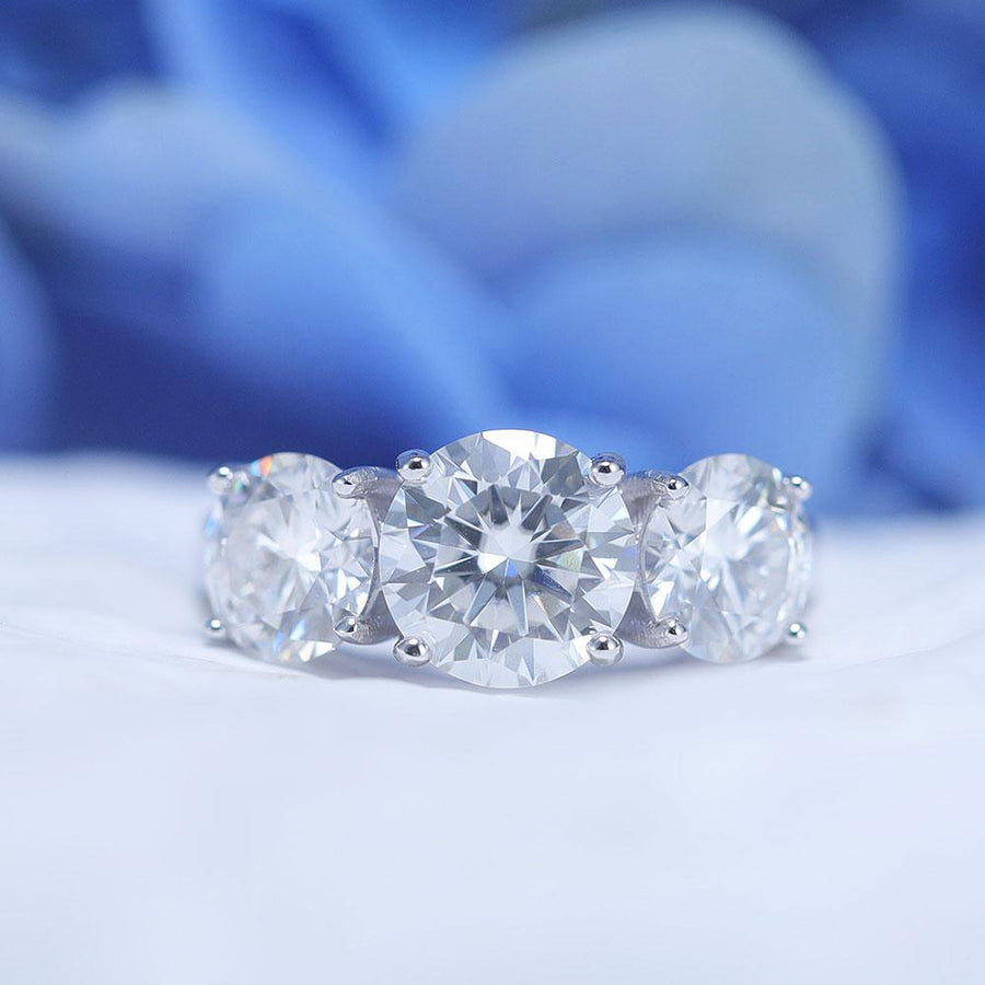 ShineofDiamond Classic Three Stone Round Cut Moissanite Ring Shine of Diamond