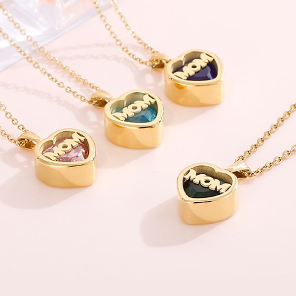 Personalized  Heart Cut Pendant Necklace For Mom Dazzleyesjewelry