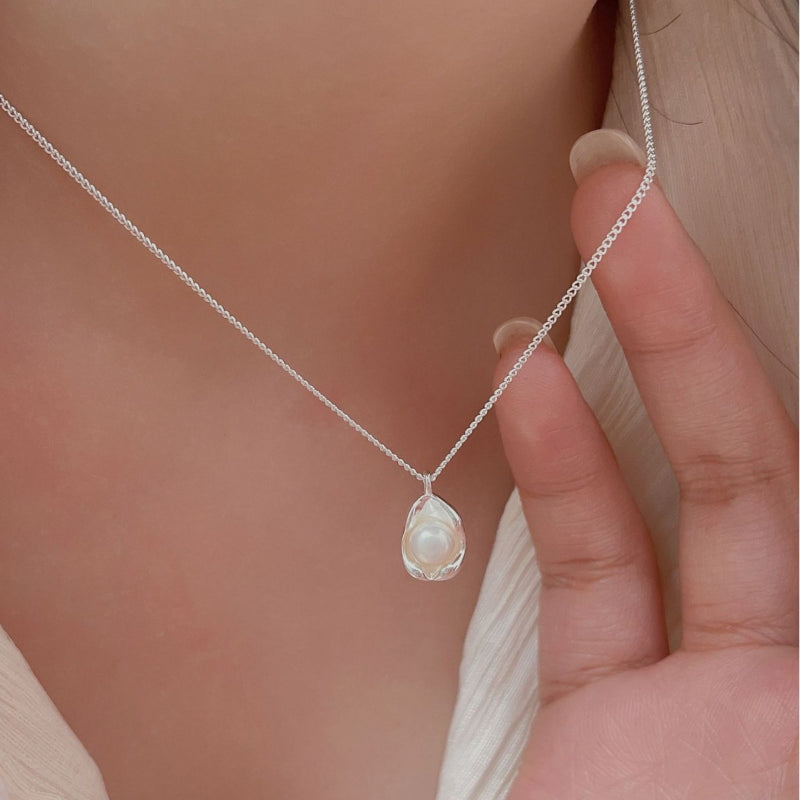 Pearl Pea Sterling Silver Necklace Shine of Diamond