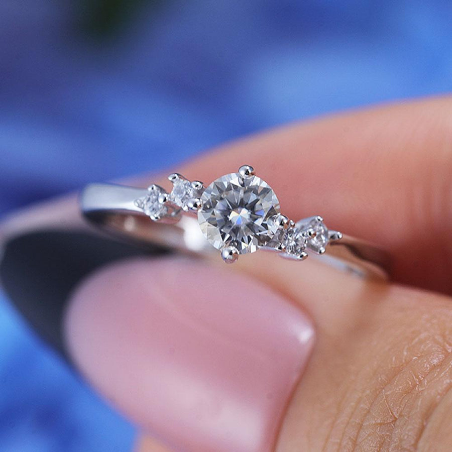ShineofDiamond Classic 0.5 CT Five Stone Round Cut Moissanite Ring Shine of Diamond