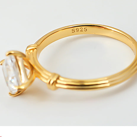 Vintage Princess Cut Sterling Silver Ring Shine of Diamond