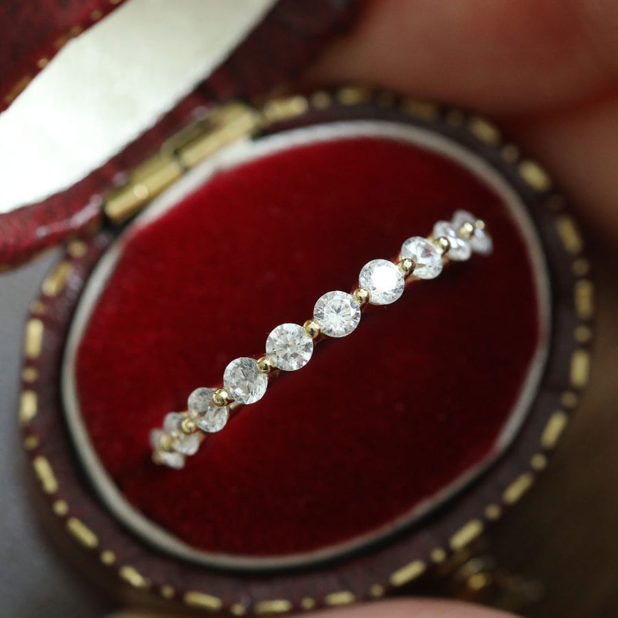 Oval Cut Bridal Set Shine of Diamond