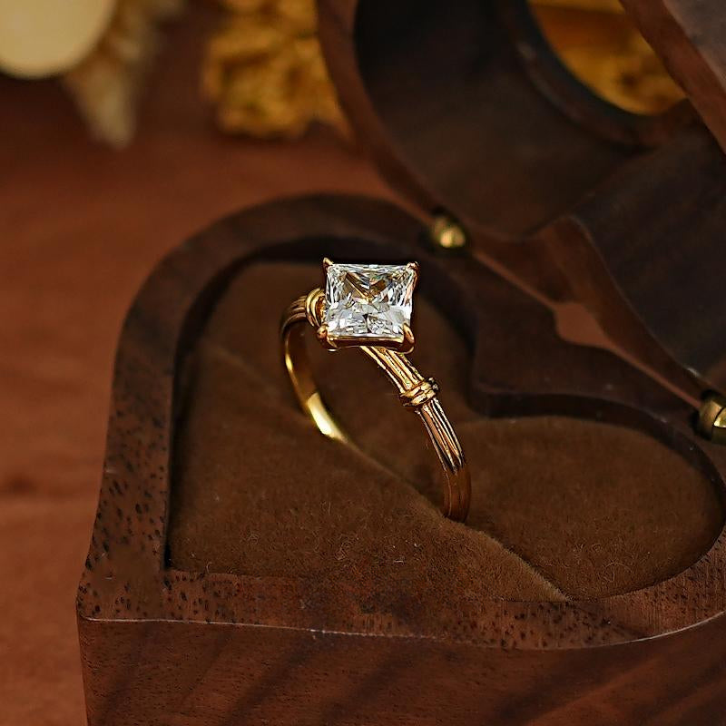 Vintage Princess Cut Sterling Silver Ring Shine of Diamond