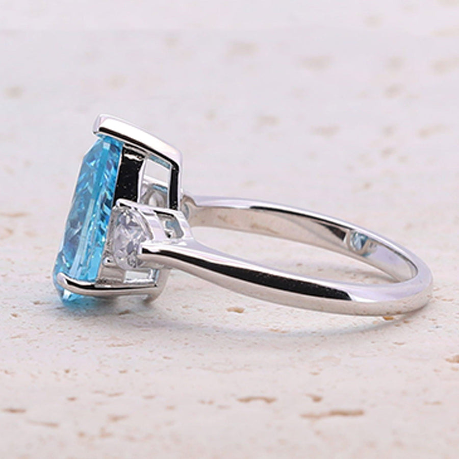 4.0ct Pear Cut Blue Gemstone Engagement Ring shine of diamond